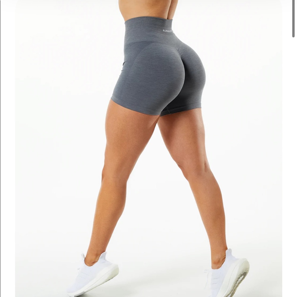 Alphalete Amplify Short 4.5